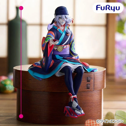 A detailed anime figurine of a character in a traditional Japanese kimono sitting on a round wooden box, shown with a pink height measurement overlay on the left. The figurine features light purple hair, a dark blue hat, and a multicolored kimono with blue, purple, red, and green accents.
