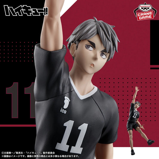 Figurine of a character in a sports uniform with 'Carne Game' branding in the background
